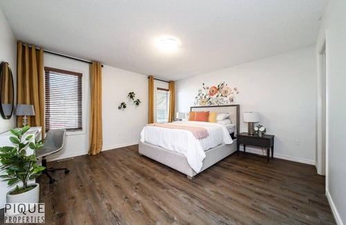 Jasper Place Apartment | Chic 3BR Modern Home - Wi-Fi - Netflix - Sleeps 8!