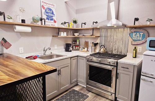 Glenwood Springs Cabin | Chic Cabin 5: Classy New Remodel, Full Kitchen & Mountain Backdrop