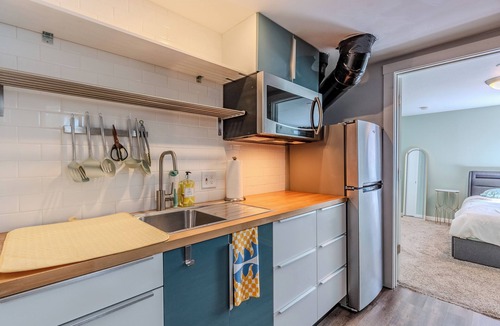 South Park Hill Apartment | Chic Deco Flat Near RiNo+More!