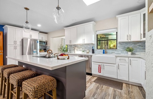 South Lake House | Chic Getaway w/Heated Pool & Short Walk to Beach