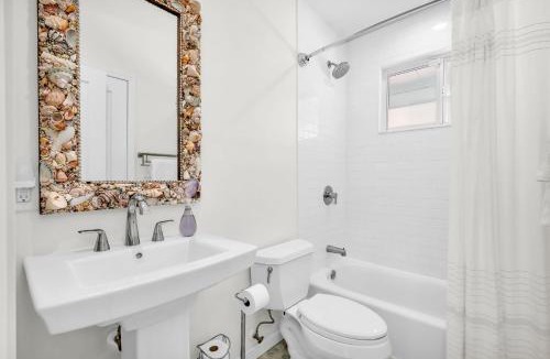Southside House | Chic Pied-à-Terre Private Pool in WPB