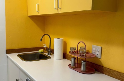 Driftwood Apartment | Chic Studio Minutes from Hard Rock Café Hollywood