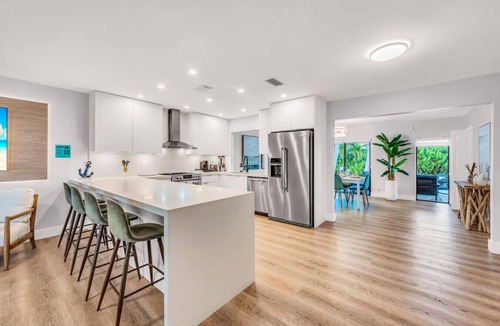 Plantation House | Chic + Upscale + Heated Pool | 15 min FLL & Beach