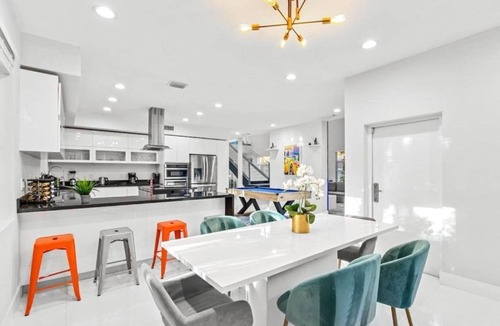 South Lake Villa | Chic Villa by Glam Homes