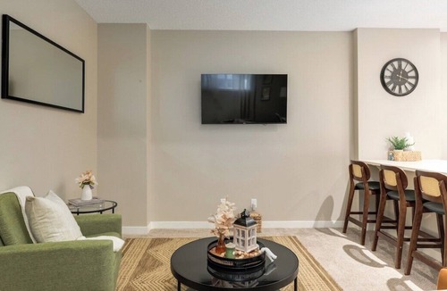 Cochrane Apartment | "Chickadee" 1BR Lower Suite in Cochrane