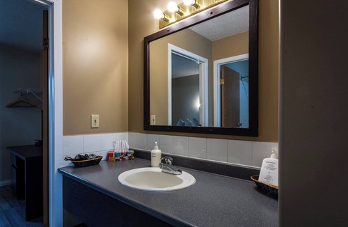 Sundre Hotel | Chinook Country Inn