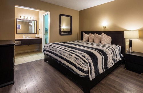 Sundre Hotel | Chinook Country Inn