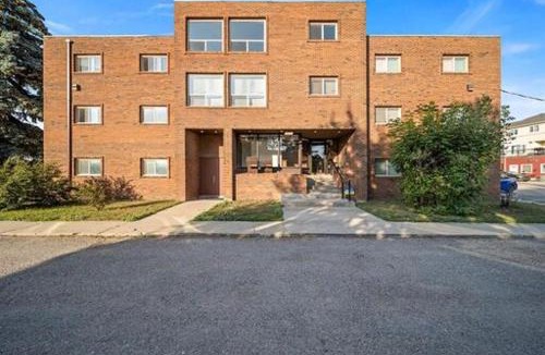 Strathmore Apartment | Chinook II
