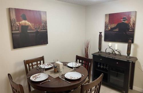 North Central Edmonton Apartment | Chris Cozy Condo CW #107 Edmonton