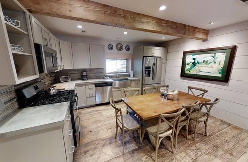 Red River Cabin | Chula Vista Cabin - In Town - Pet Friendly
