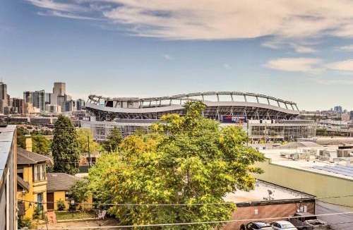 West Colfax House | City Skyline Views: Upscale Denver Townhome