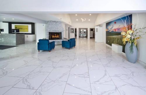 Medicine Hat Hotel | Clarion Pointe