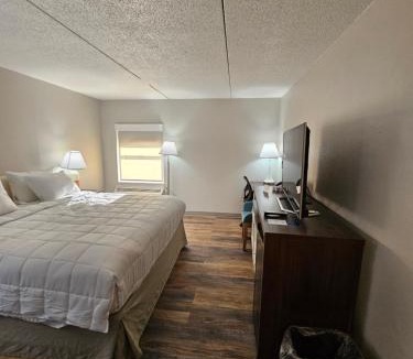 South Portland Hotel | Clarion Pointe South Portland