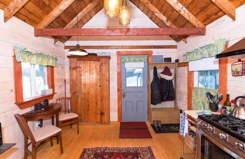 Bethel Cottage | Classic Maine Waterfront Cottage