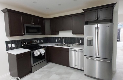 Whitehorse Apartment | Classy and modern suite 10 minutes away from city center