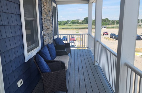 Salisbury Beach House | Clean-Cozy-Comfy. Steps to the Ocean in Salisbury Beach!