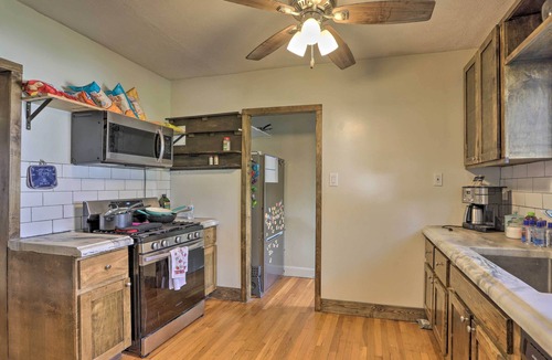 Garfield Heights House | Cleveland Area Home w/Deck < 10 Mi to Dtwn!