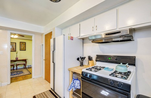 Cleveland House | Cleveland Heights Home w/Sunroom: Park Across St!