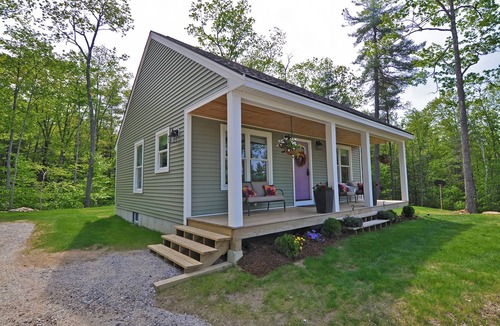 Lochmere House | Close to downtown Meredith & lake Winnipesaukee on 13 secluded acres, Mt. views