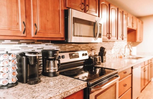 Twin Lakes House | CO9. (House) Sleeps 12 | Hot Tub + Game Room + Theater