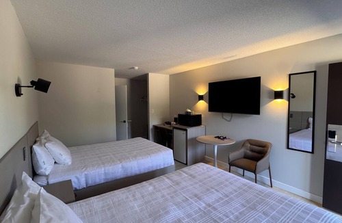 Red Deer Hotel | Coast Red Deer Hotel