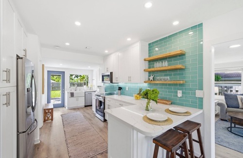Delray Beach Cottage | Coastal 2-bedroom cottage in Delray Beach with large private back yard