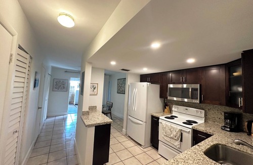 Royal Poinciana House | Coastal Bliss Townhouse 2 En-Suite BRs · Parking