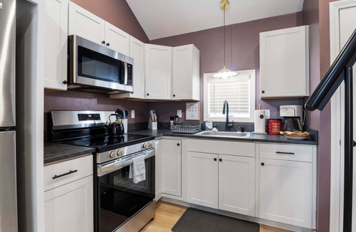 Hampton Cabin | Coastal Breeze Cottage - Tiny Home at Hampton Beach