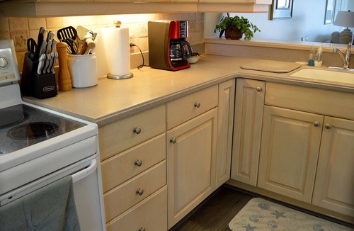 Stuart Condo | Coastal Comfort, 2BR Hutchinson Island Getaway by the Beach