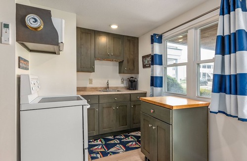 Rye Condo | Coastal Condo on Ocean Blvd in Rye with Deck & Ocean Views
