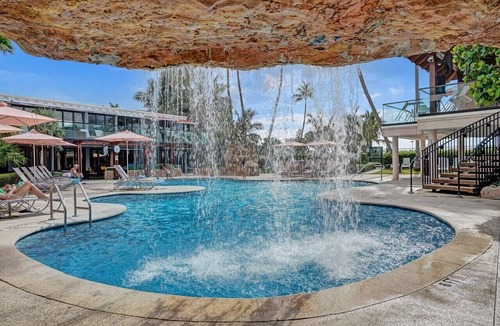 Mid Beach Apartment | Coastal Condo with Resort Service, Pools & Gym 407