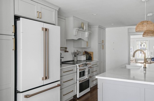 Kennebunk Hotel | Coastal spacious Retreat downtown Kennebunkport village
