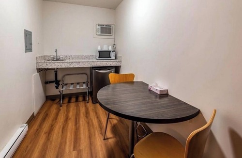 Valleyview Hotel | Coastline Motel Kamloops