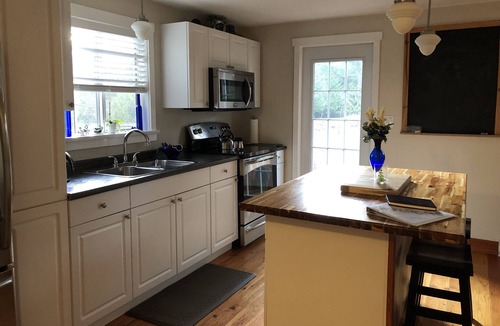 Shawnigan Lake Cottage | Cobble Hill Cottage - Enjoy a peaceful nights rest after exploring the Valley.