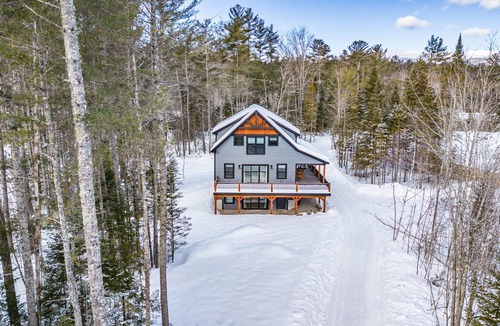 Bethel Ski Chalet | Cobblestone House: 4 BR, 3.5 BA Chalet in Bethel, Sleeps 10