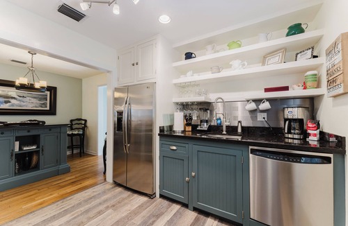 Grandview Heights House | Coco Plum Cottage
