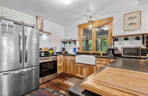 Andover House | Cold Brook Camps North - Private Waterfront Retreat w/Sauna & Dock