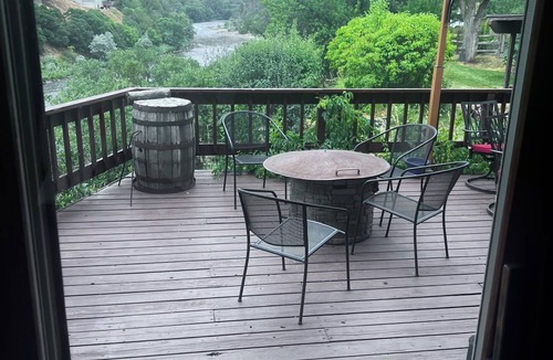 Glenwood Springs Cabin | Colorado Cabin Overlooking the Roaring Fork River