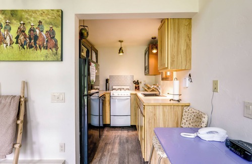 Marble Cabin | Colorful Cabin w/Teepee, Fire Pits & Mtn Views!
