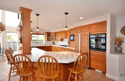 Regional District of Nanaimo House | Columbia Beach House