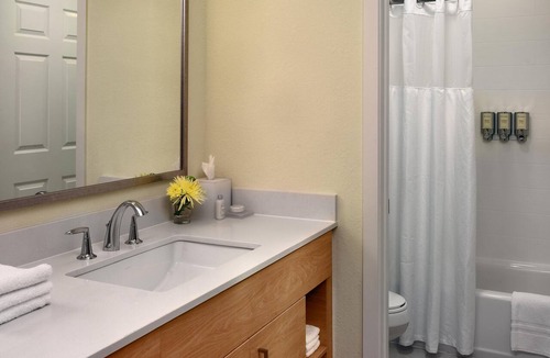 Westlake Hotel | Comfort and Convenience! 4 Pleasant Units, Pet-friendly