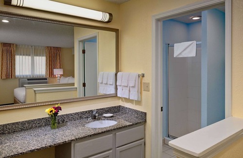 Westlake Hotel | Comfort and Convenience! 4 Pleasant Units, Pet-friendly