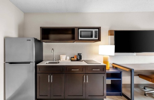 Mayfield Heights Hotel | Comfort Inn Mayfield Heights Cleveland East
