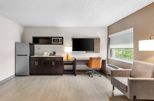 Mayfield Heights Hotel | Comfort Inn Mayfield Heights Cleveland East
