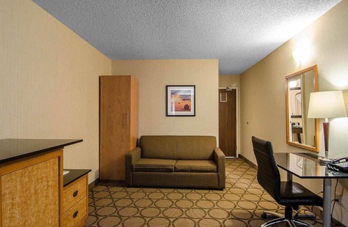Regina Hotel | Comfort Inn Regina East