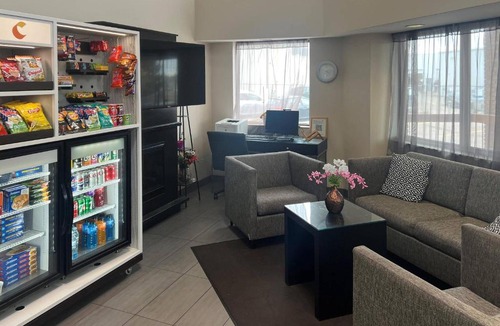 North Industrial Hotel | Comfort Inn Saskatoon Centre