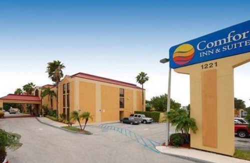 Lantana Hotel | Comfort Inn & Suites Lantana - West Palm Beach South