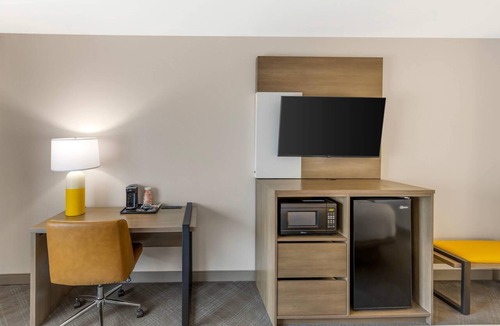 Summerset Hotel | Comfort Inn & Suites Summerset - North Rapid City