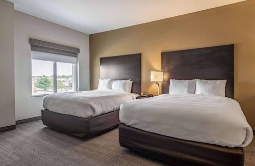 Brunswick Hotel | Comfort Suites Brunswick Town Center