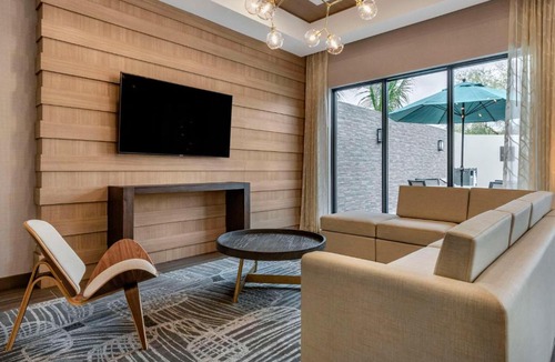 Stuart Hotel | Comfort Suites Stuart-Hutchinson Island